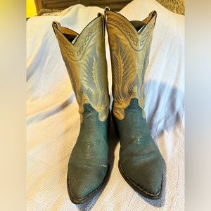 Men’s Tony Lama cowboy boots made of stingray in Aqua marine.  12D